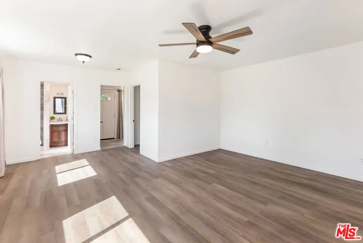 12041 Hartsook Street, Valley Village, California 91607