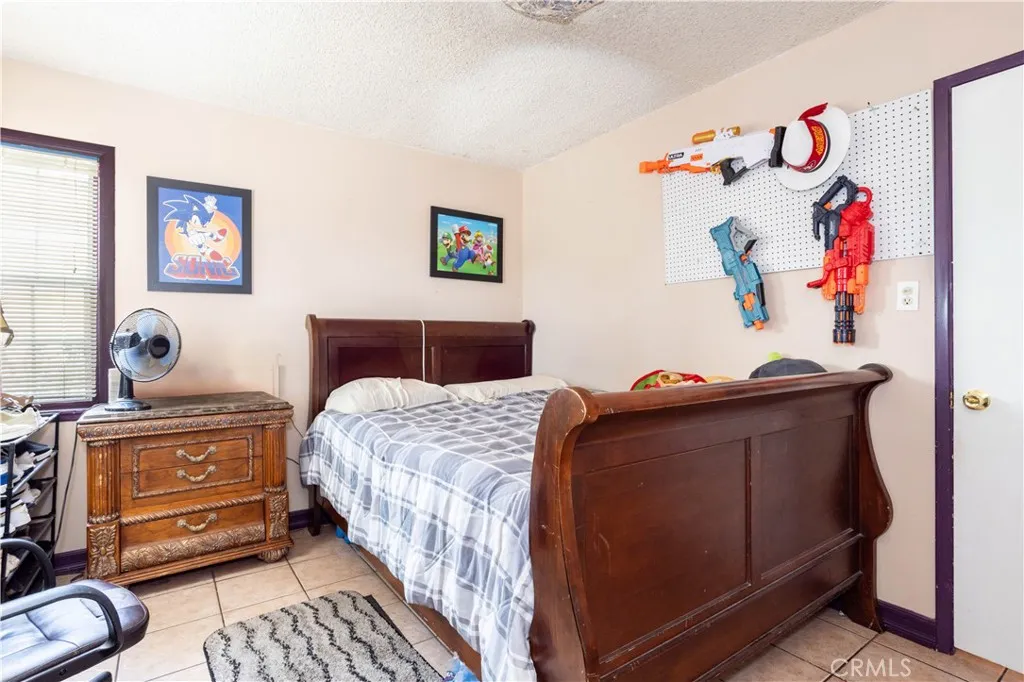 6402 Graves Avenue, Van Nuys, California 91406 home-pic-13