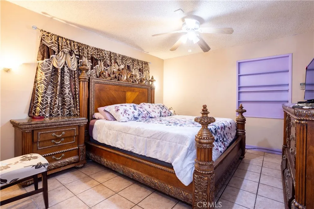 6402 Graves Avenue, Van Nuys, California 91406 home-pic-16