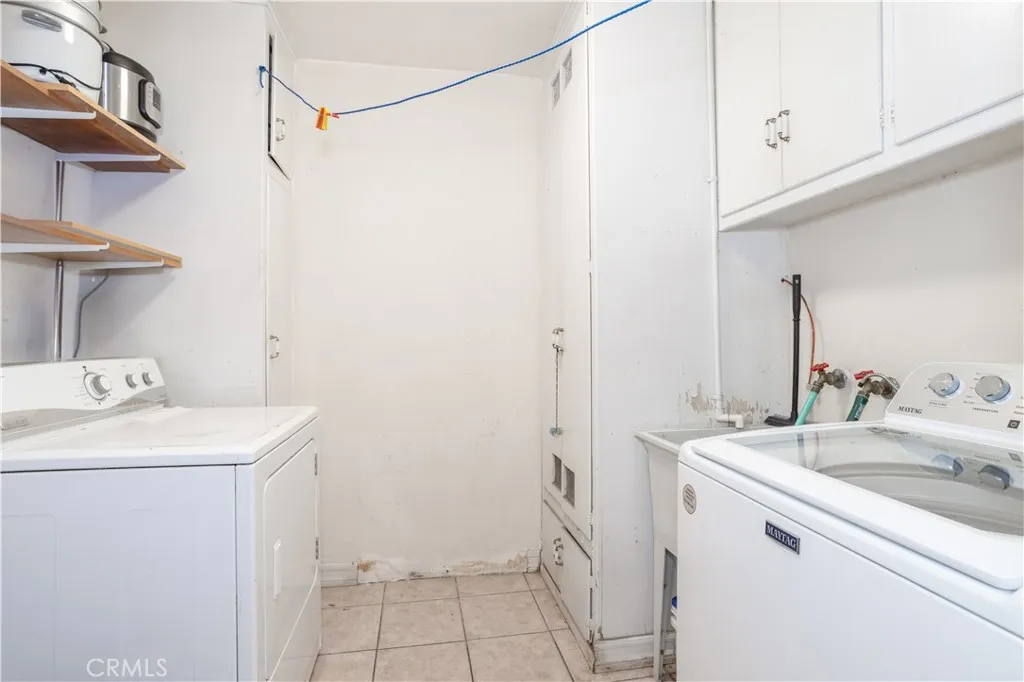 6402 Graves Avenue, Van Nuys, California 91406 home-pic-12