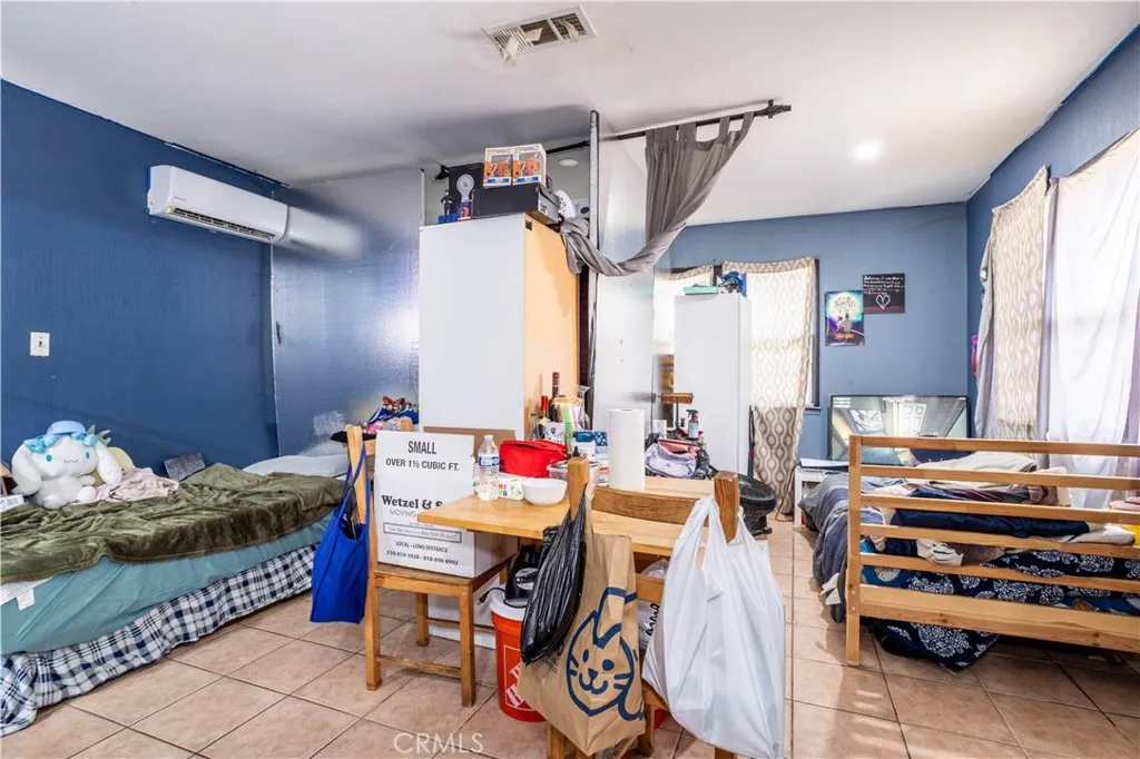 6402 Graves Avenue, Van Nuys, California 91406 home-pic-31