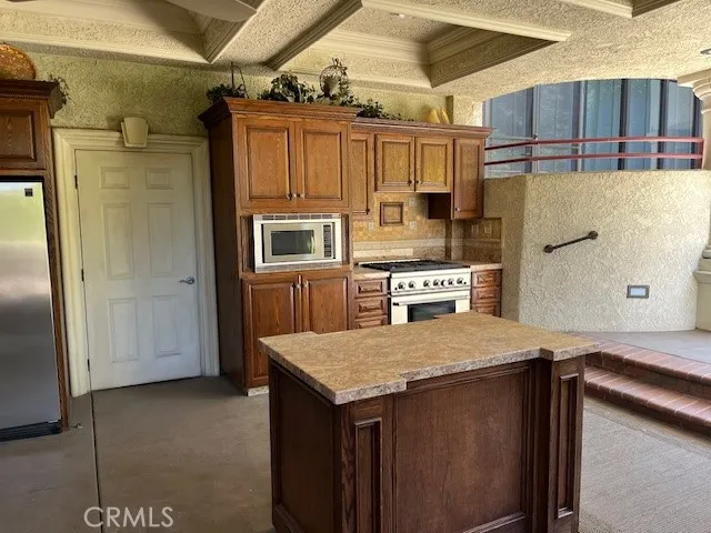 751 Harwood Court, San Dimas, California 91773 home-pic-27