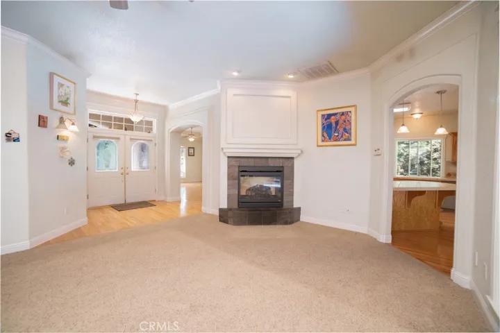 396 Washington Place, Mount Shasta, California 96067