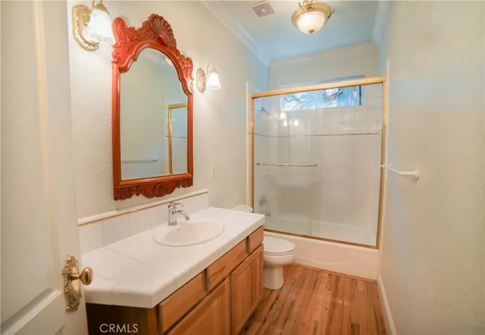 396 Washington Place, Mount Shasta, California 96067