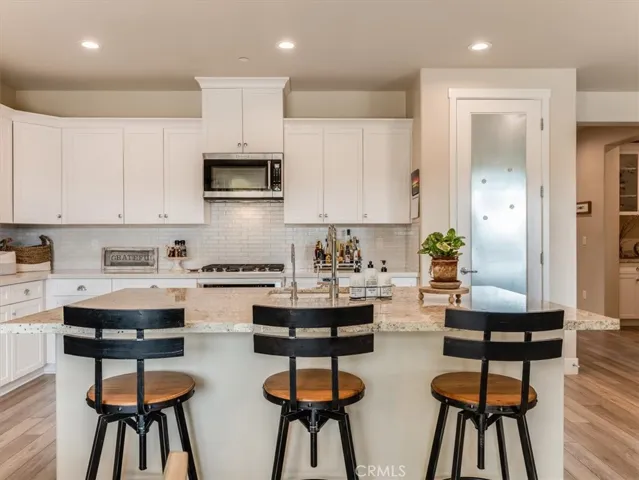Lots of Cabinets & Pantry