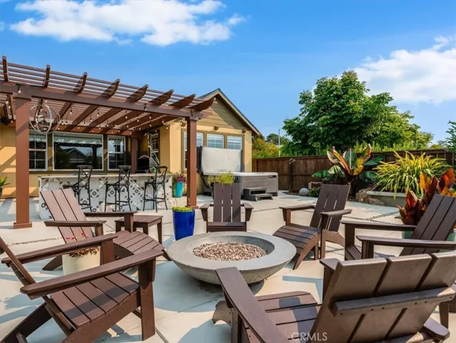 Custom gas fire pit