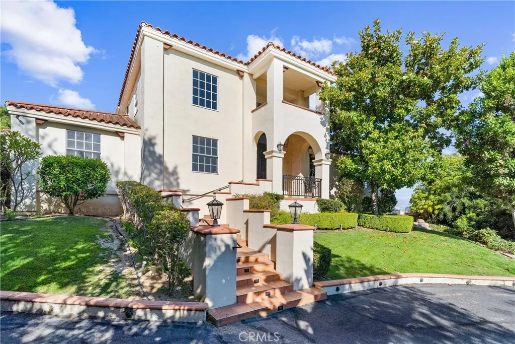 927 E Avocado Crest Road, La Habra Heights, California 90631 home-pic-4