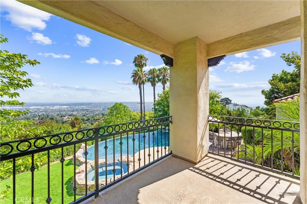 927 E Avocado Crest Road, La Habra Heights, California 90631 home-pic-44