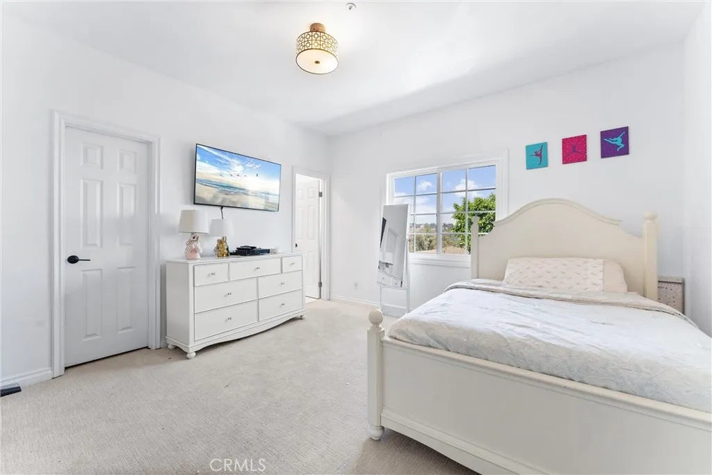 927 E Avocado Crest Road, La Habra Heights, California 90631 home-pic-25