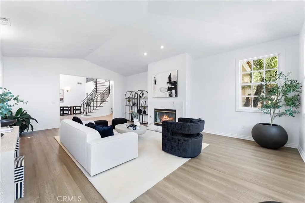 927 E Avocado Crest Road, La Habra Heights, California 90631 home-pic-17