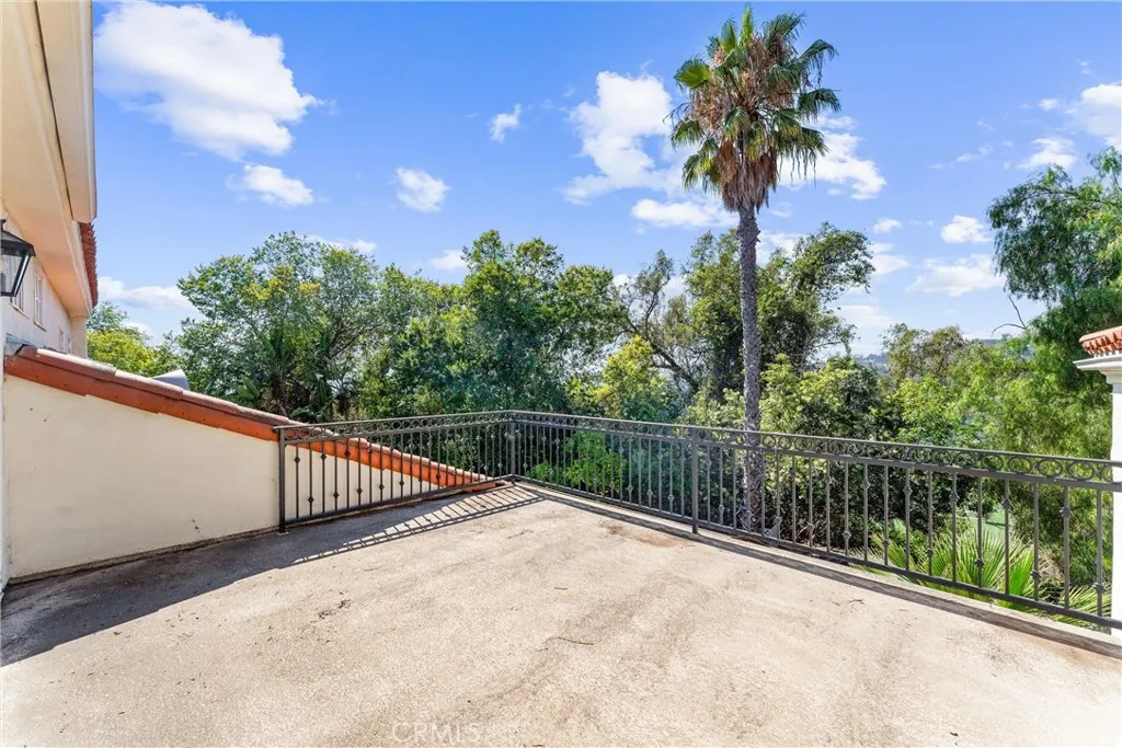 927 E Avocado Crest Road, La Habra Heights, California 90631 home-pic-24