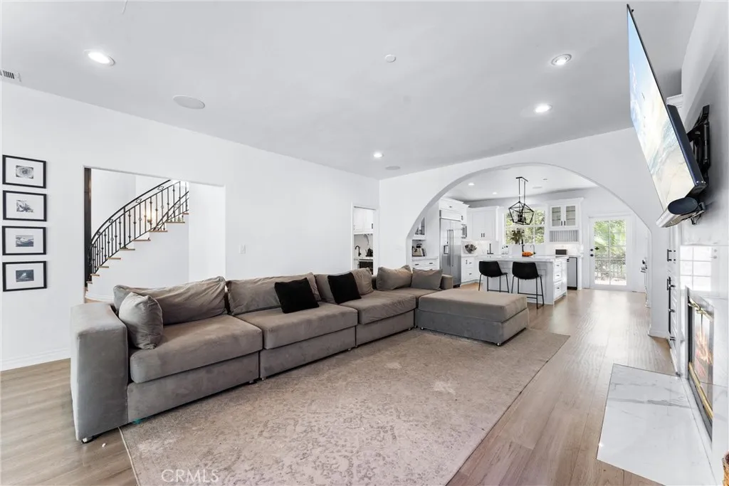 927 E Avocado Crest Road, La Habra Heights, California 90631 home-pic-18