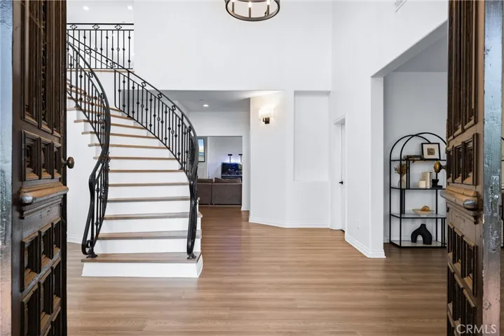 927 E Avocado Crest Road, La Habra Heights, California 90631