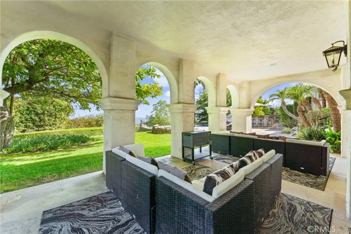 927 E Avocado Crest Road, La Habra Heights, California 90631