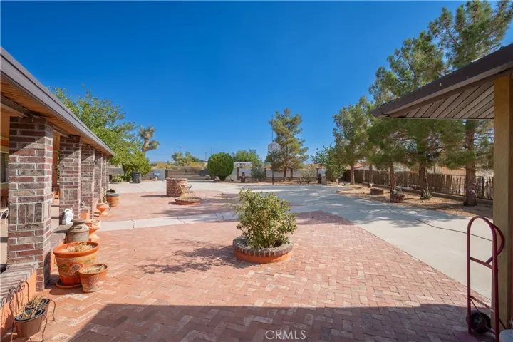 14221 Tumbleweed Road, Phelan, California 92371