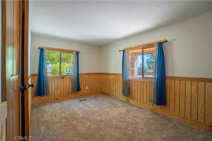 14221 Tumbleweed Road, Phelan, California 92371