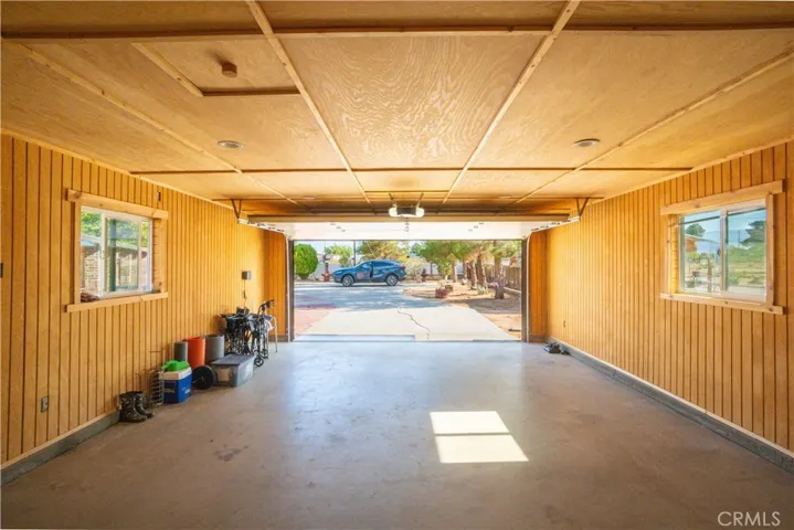 14221 Tumbleweed Road, Phelan, California 92371