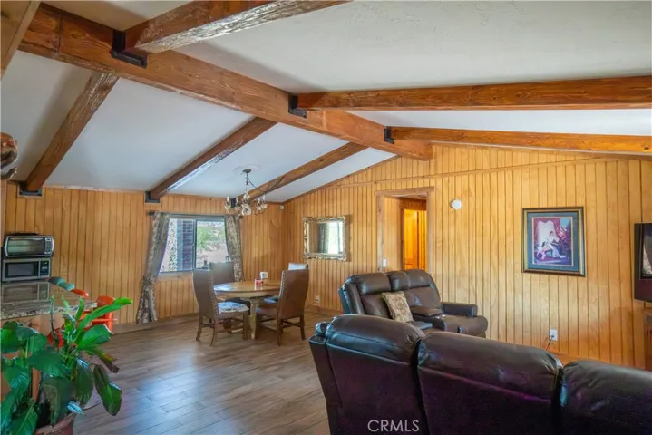 14221 Tumbleweed Road, Phelan, California 92371