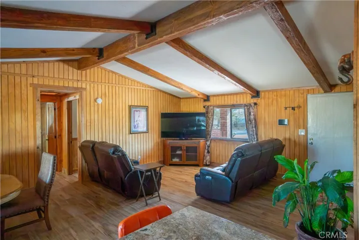 14221 Tumbleweed Road, Phelan, California 92371