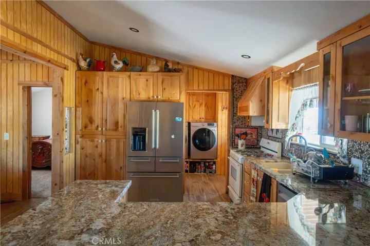 14221 Tumbleweed Road, Phelan, California 92371
