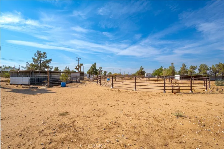 14221 Tumbleweed Road, Phelan, California 92371