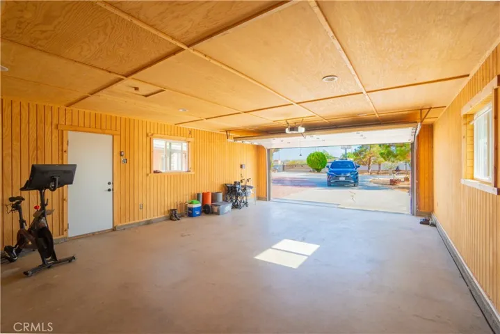 14221 Tumbleweed Road, Phelan, California 92371