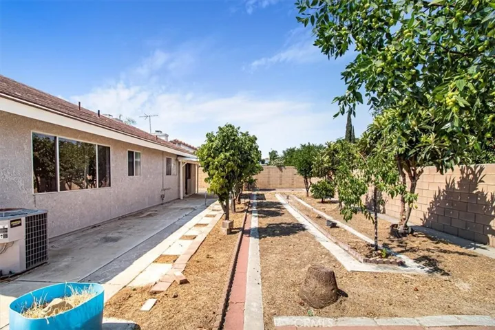 10587 Danbury Avenue, Bloomington, California 92316