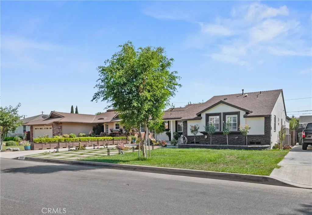 8352 Otto Street, Downey, California 90240 home-pic-2