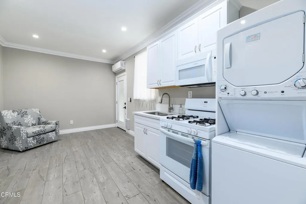 167 Bellafonte Court, Camarillo, California 93012 home-pic-24