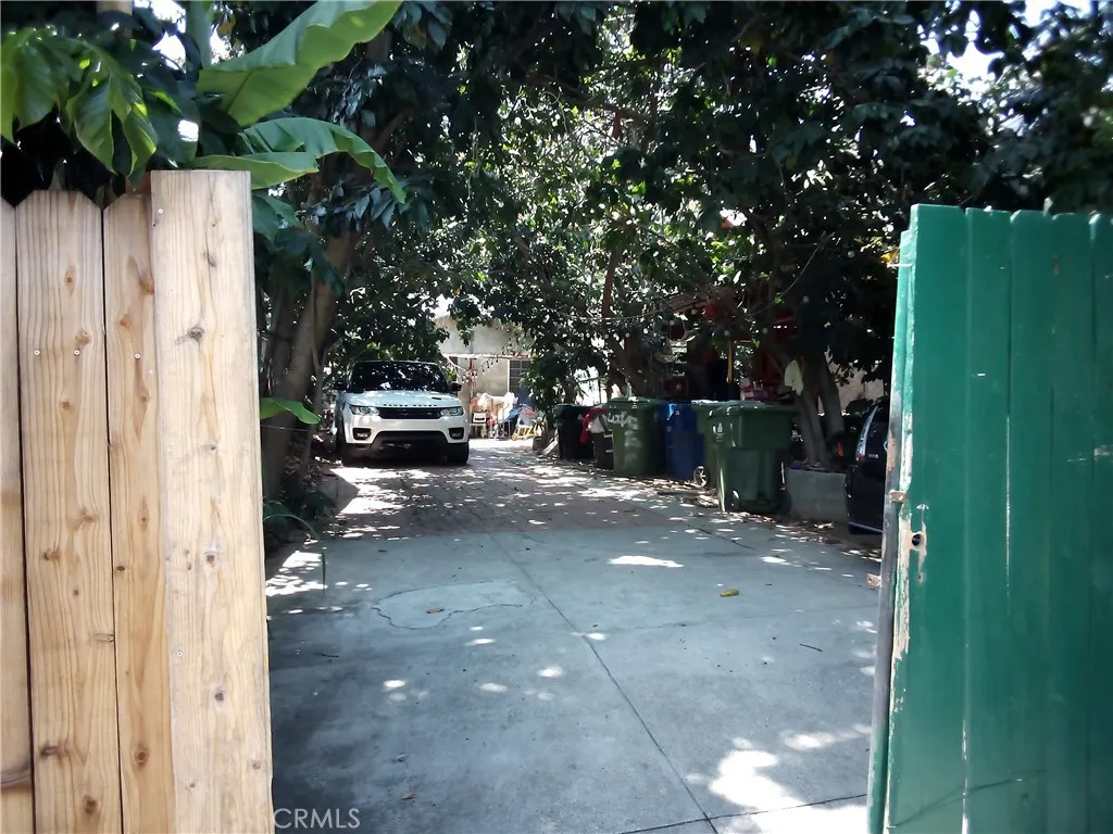 1127 N Commonwealth Avenue, Los Angeles, California 90029 home-pic-3