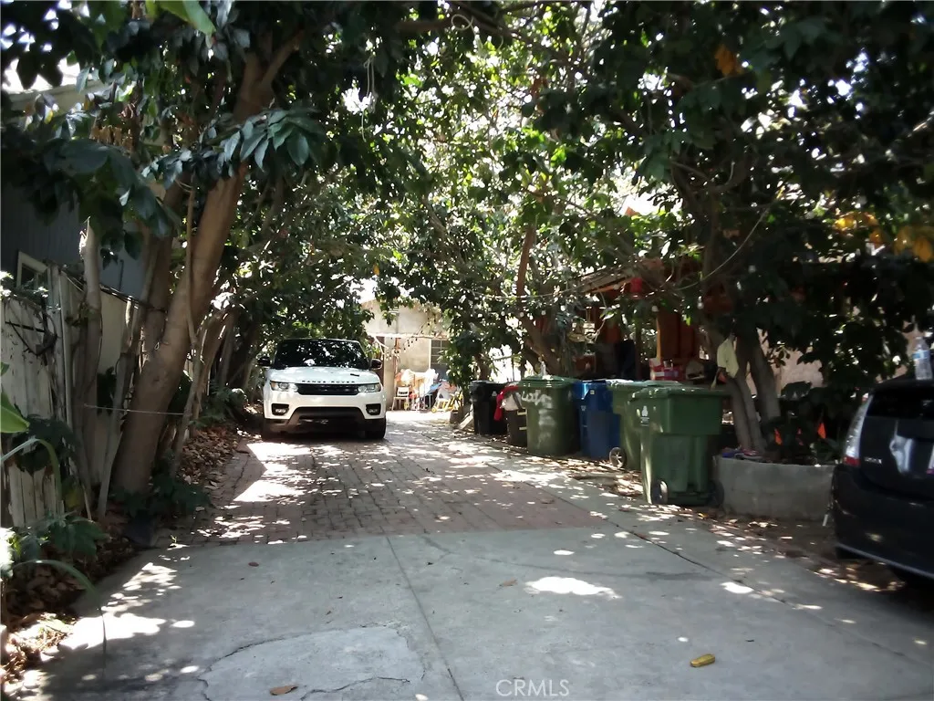 1127 N Commonwealth Avenue, Los Angeles, California 90029 home-pic-4