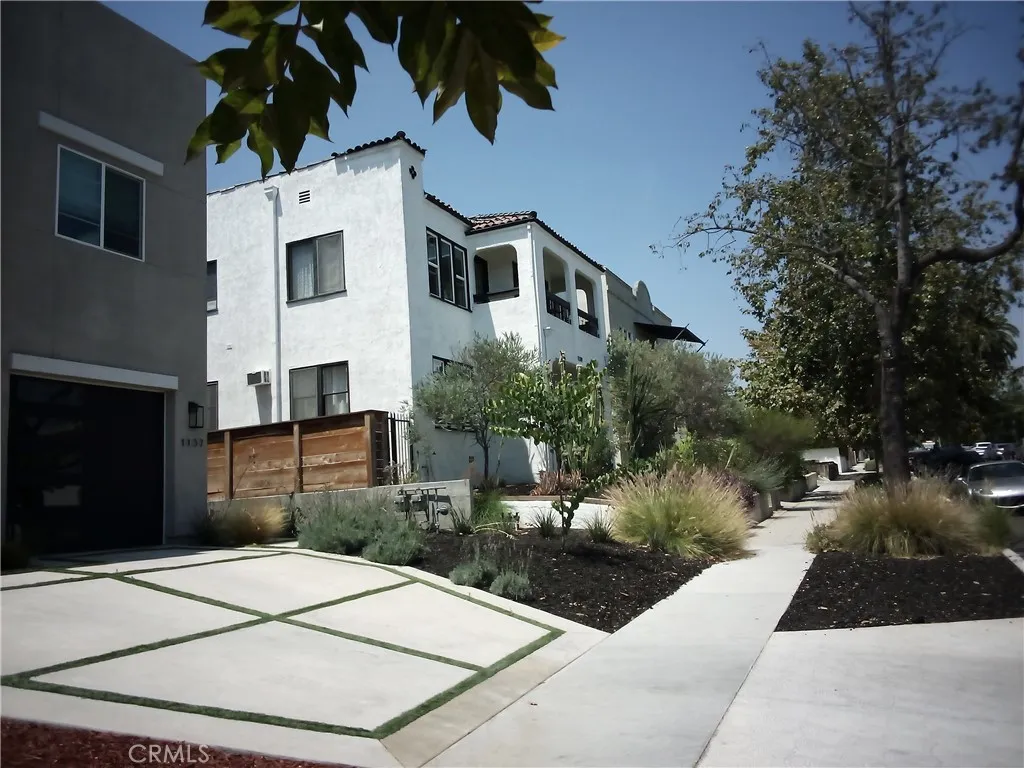 1127 N Commonwealth Avenue, Los Angeles, California 90029 home-pic-14