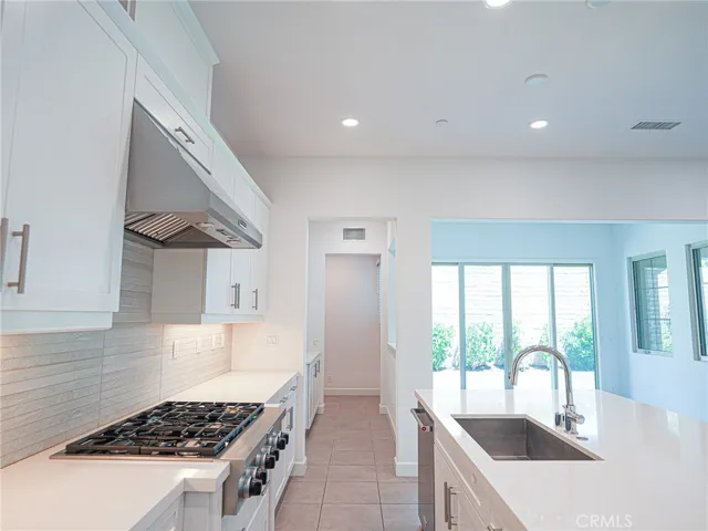 67 Tundra, Irvine, California 92602