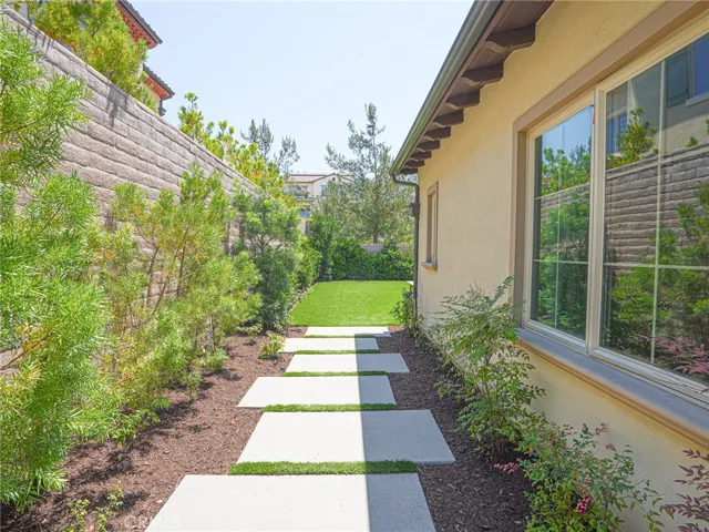 67 Tundra, Irvine, California 92602