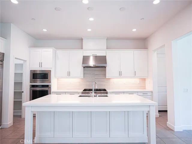 67 Tundra, Irvine, California 92602