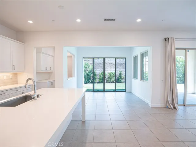 67 Tundra, Irvine, California 92602