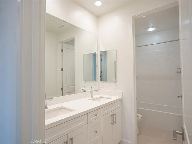 67 Tundra, Irvine, California 92602