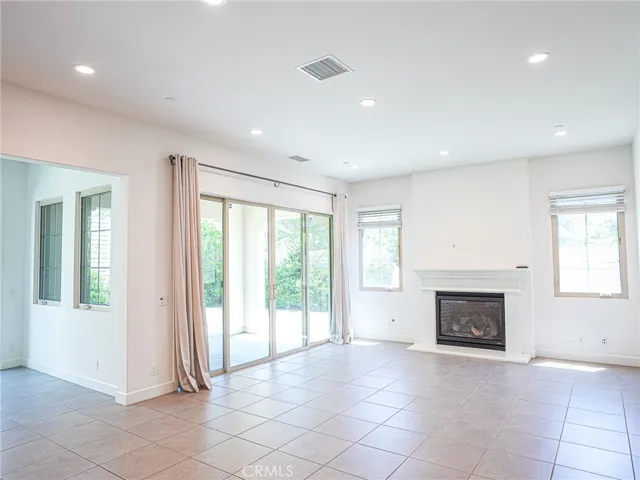 67 Tundra, Irvine, California 92602