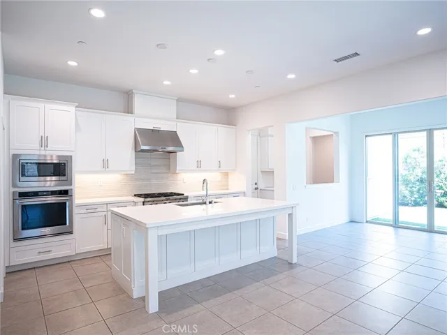 67 Tundra, Irvine, California 92602