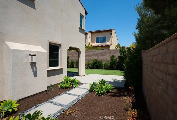 67 Tundra, Irvine, California 92602