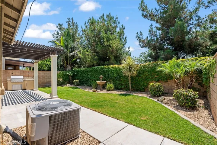 15955 Symphony Lane, Fontana, California 92336