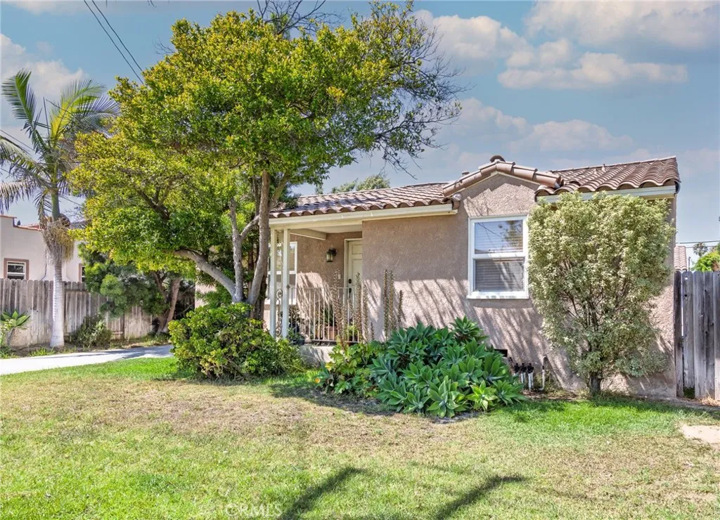 622 Center Street, Costa Mesa, California 92627, 3 Bedrooms Bedrooms, ,2 BathroomsBathrooms,Residential,For Sale,Center,IG25178902