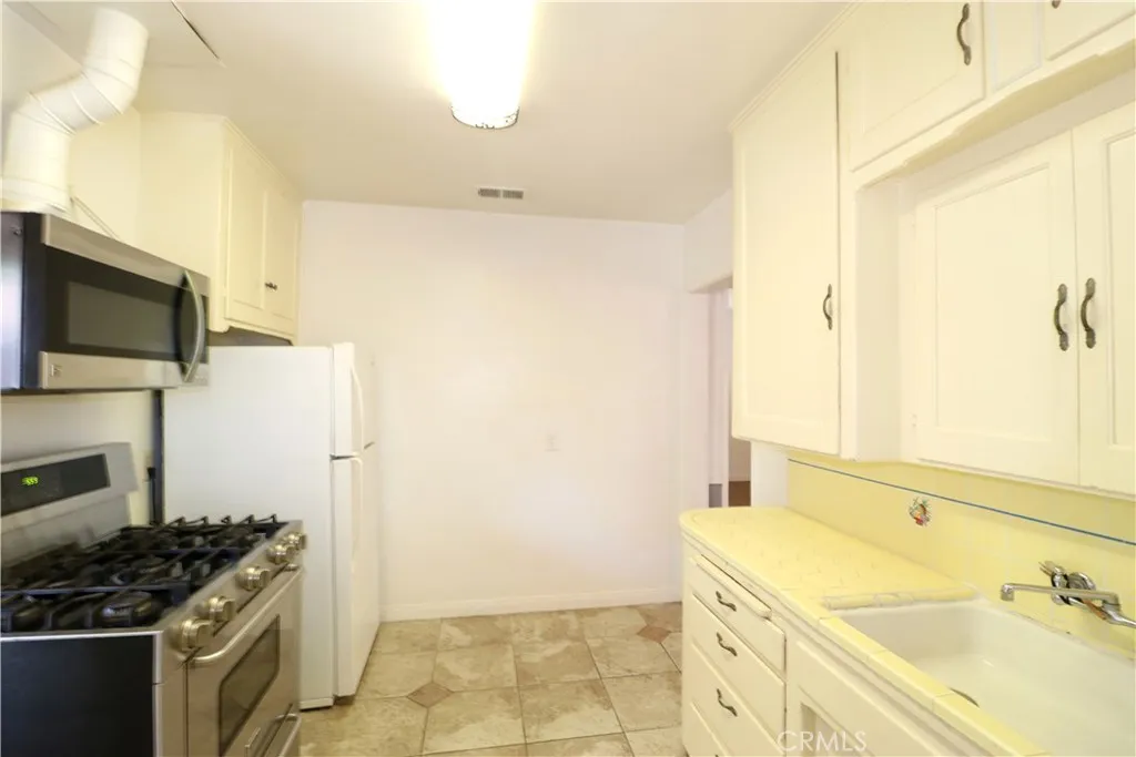 622 Center Street, Costa Mesa, California 92627 home-pic-6