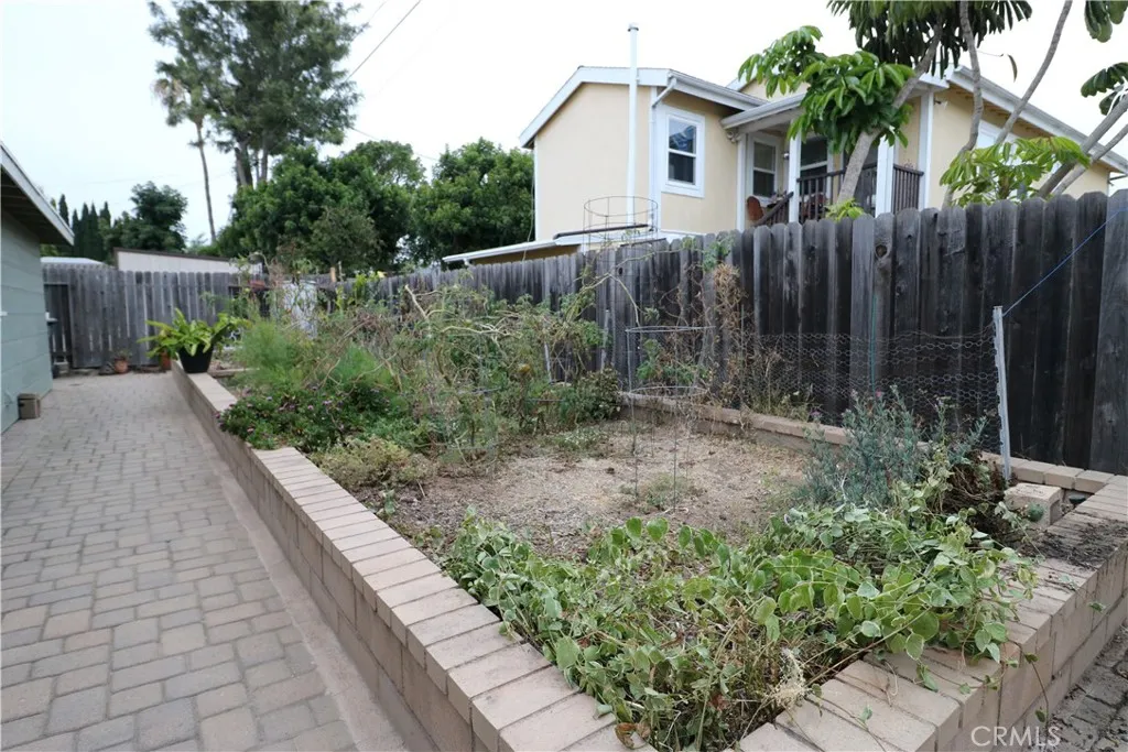 622 Center Street, Costa Mesa, California 92627 home-pic-25