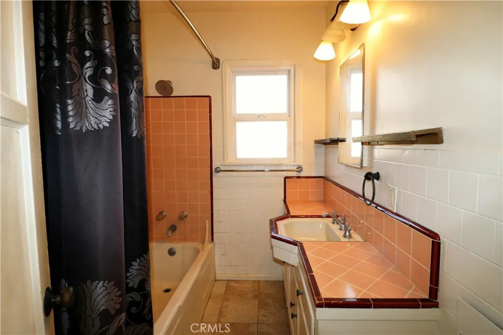622 Center Street, Costa Mesa, California 92627 home-pic-9