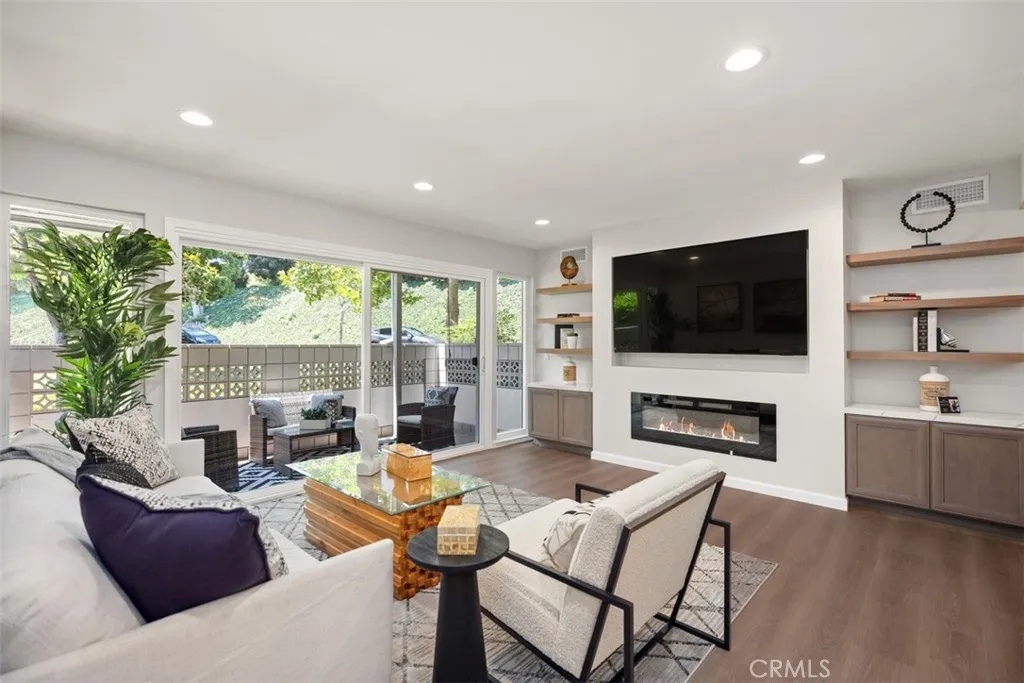 476 Calle Cadiz A, Laguna Woods, California 92637 home-pic-3