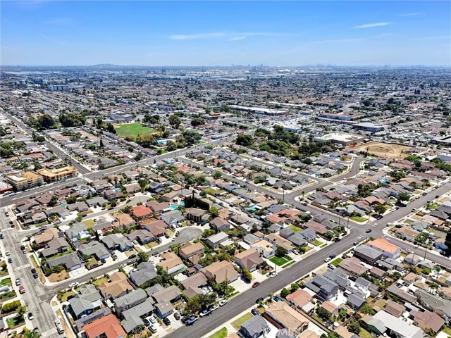 21308 Moneta Avenue, Carson, California 90745