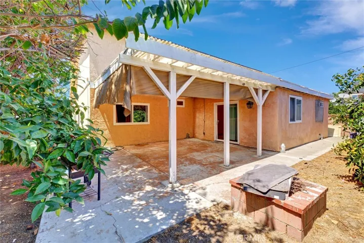 21308 Moneta Avenue, Carson, California 90745