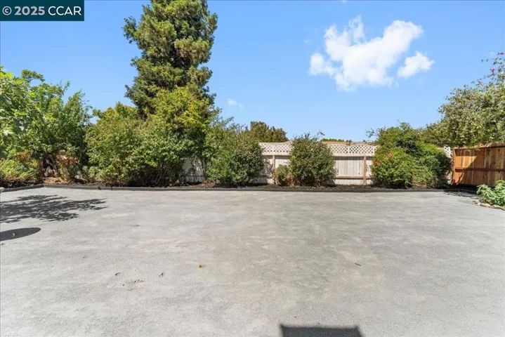 5040 Silverado Dr, Fairfield, California 94534