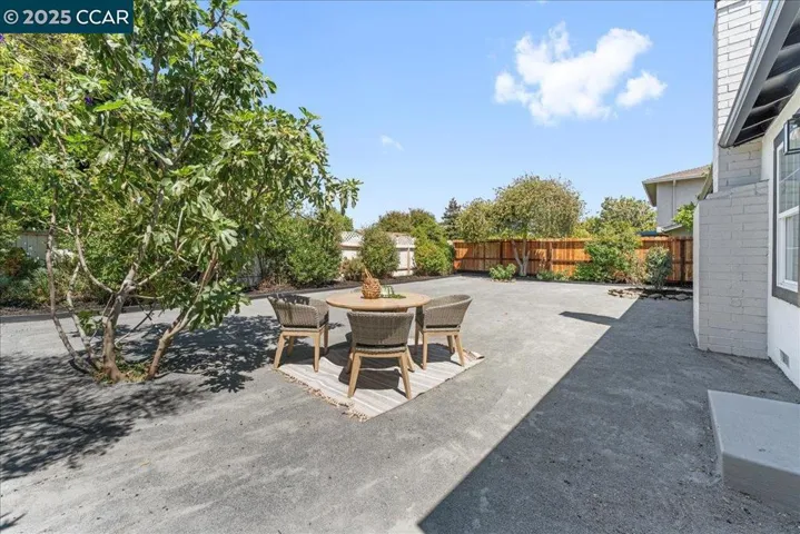 5040 Silverado Dr, Fairfield, California 94534